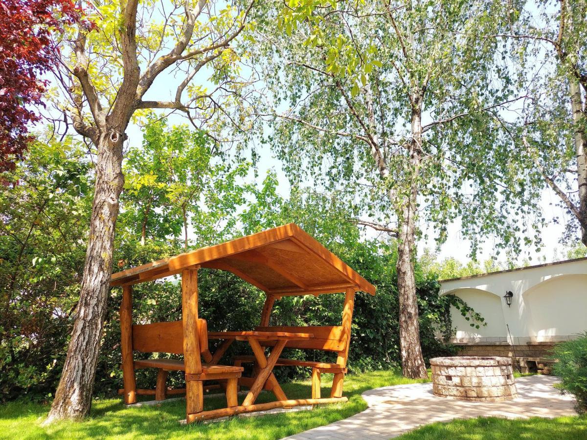 Fuege Villa Luxury & Wellness Balatonfured Exterior photo