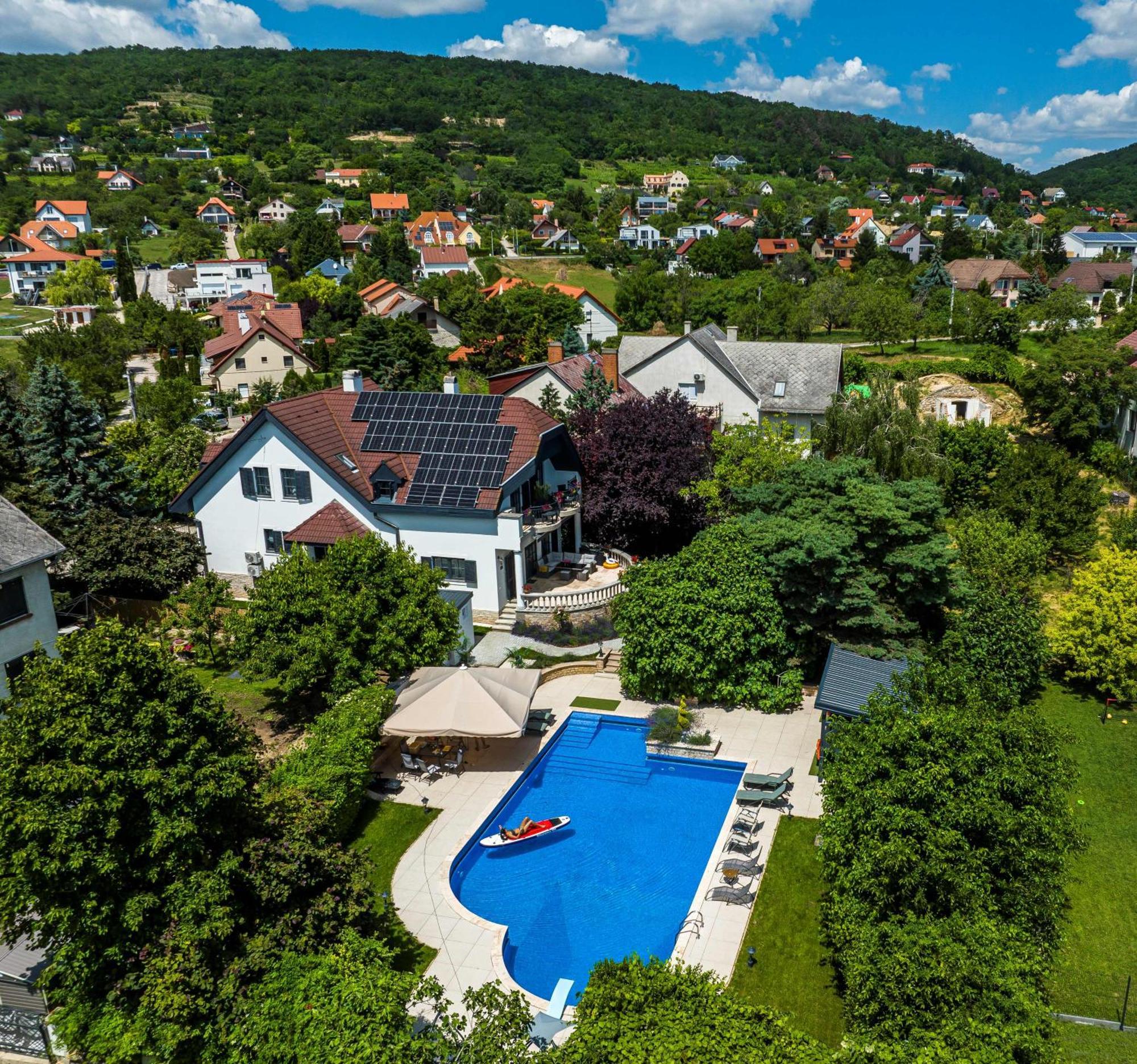 Fuege Villa Luxury & Wellness Balatonfured Exterior photo